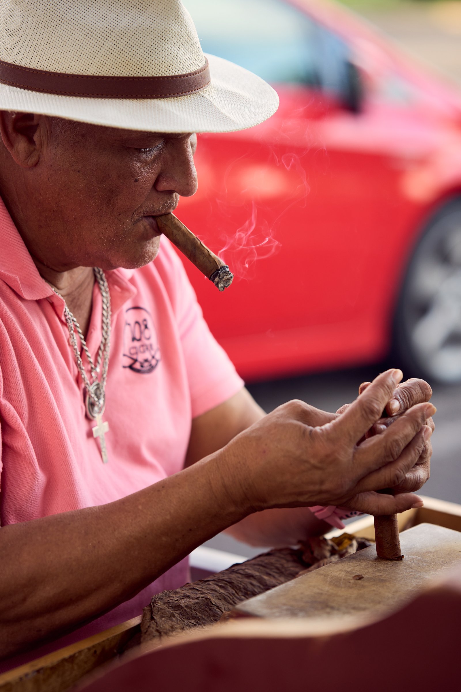 708 Cigar Rolling With Master Bomba at Willow Grove